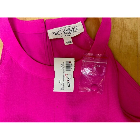 NWT Sweet Wanderer High Neck Sleevless Top in Fuchsia, Size Large - Picture 4 of 8